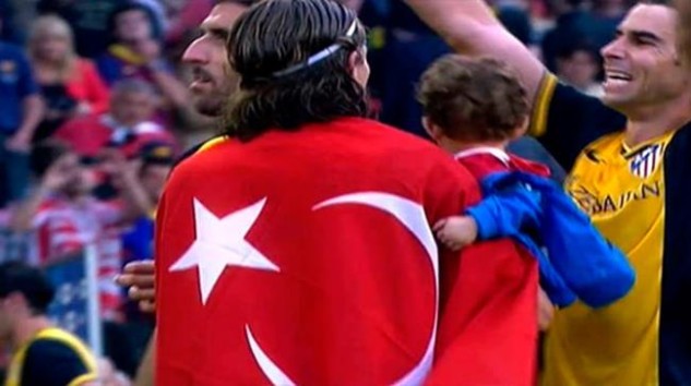 Filipe Luiz -türk bayrağı