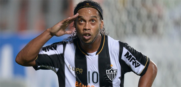 Beşiktaş’tan Ronaldinho’ya büyük şok!