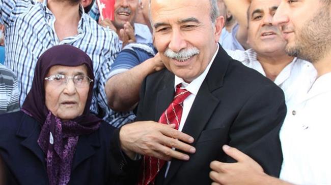 Hanefi Avcı annesine gitti