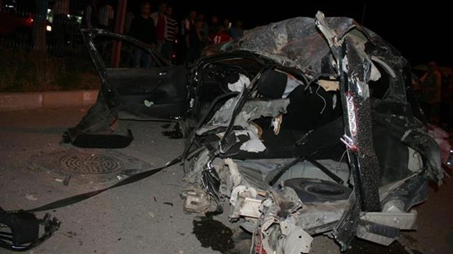 Konya’da tren otomobile çarptı: 3 kişi sağ çıktı