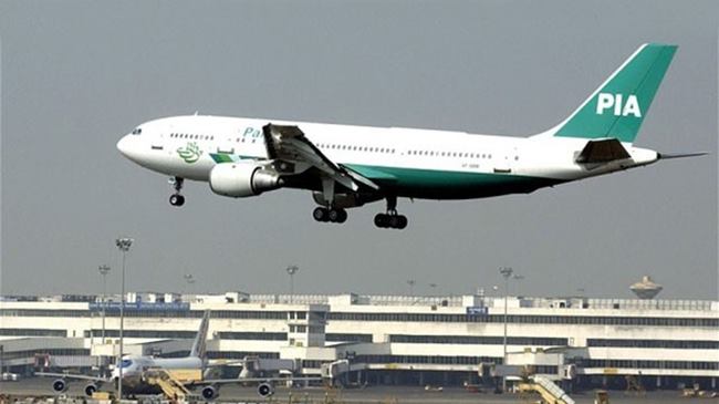 Pakistan’da yolcu uçağına havada ateş: 1 ölü