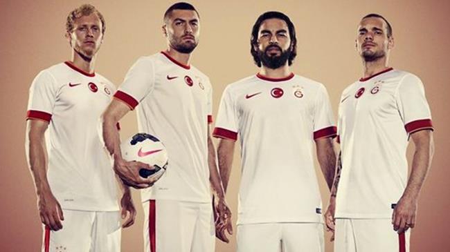 “G.Saray forma yerine pijama tasarlamış”