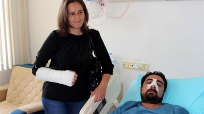 Doktor ve hemşireye dayak