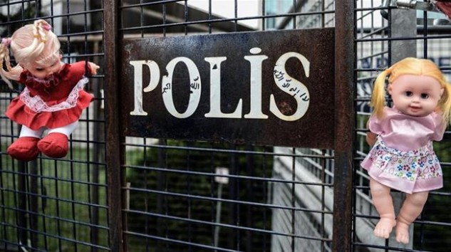 İsraile oyuncaklı protesto