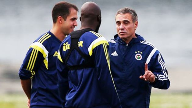 Fenerbahçeli futbolcudan Ersun Yanal’a küfür!