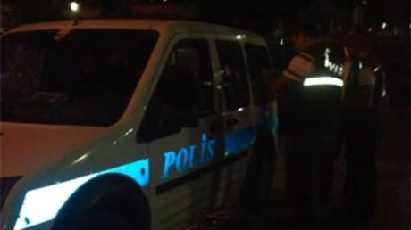 Diyarbakır’da polis aracı tarandı