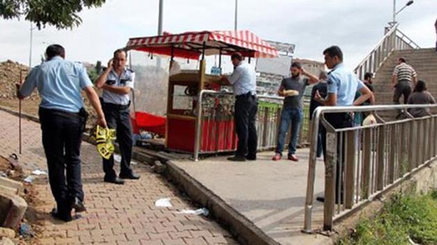 Metrobüs üst geçidinde silahlı saldırı