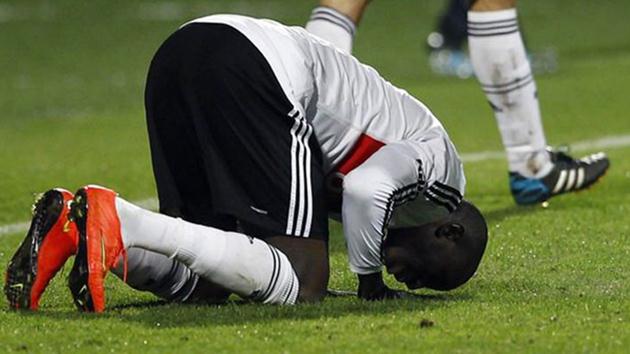 Demba Ba camiye çağırdı! Şampiyon olursak…