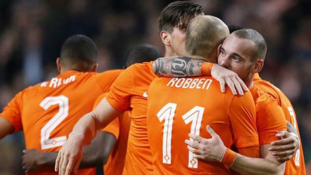 Hollanda Letonya’ya resmn patladı: 6-0