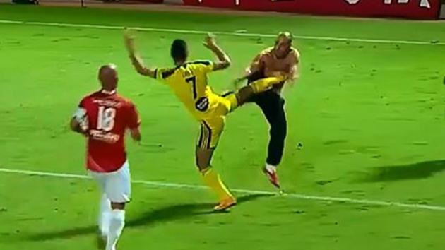 İsrail derbisinde tekme tokat şok kavga!
