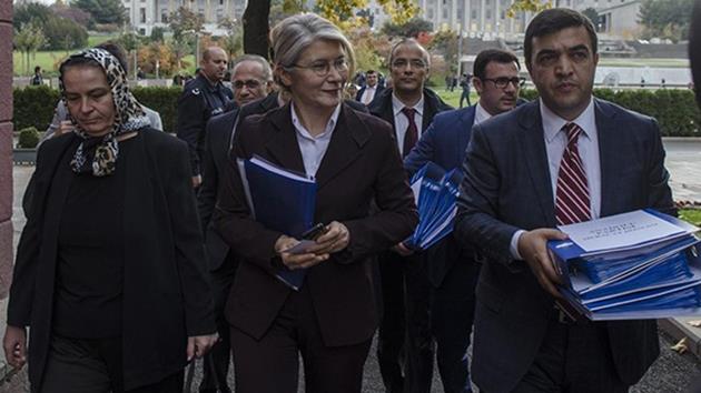 Emine Ülker Tarhan parti kurdu