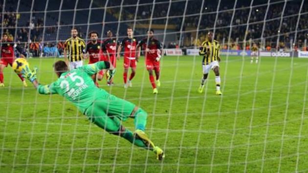 İşte Hakem Özkalfa’nın bir büyük hatası daha