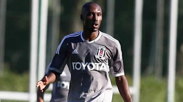 Atiba Hutchinson neden imzalamadı? Kulüpten resmi açıklama!