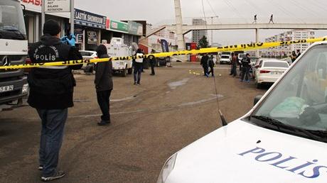 Diyarbakır’da polise silahlı saldırı