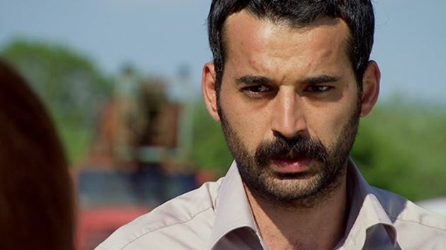 Dizi oyuncusu babasını öldürdü!