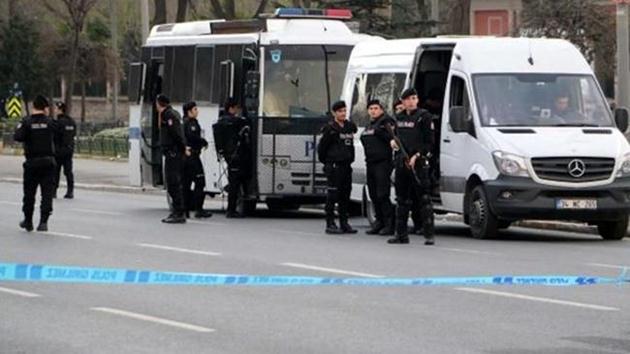 İstanbul Emniyet Müdürlüğü önünde çatışma