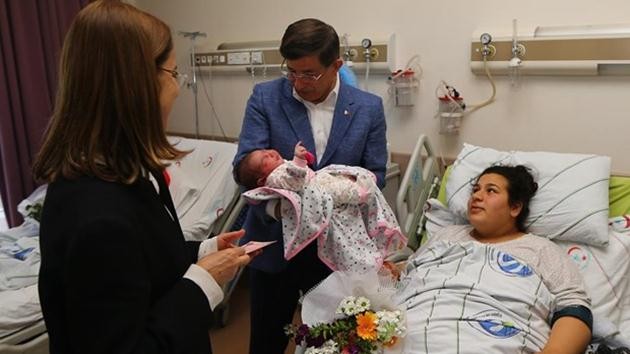 davutoğlu-doğum-yardım