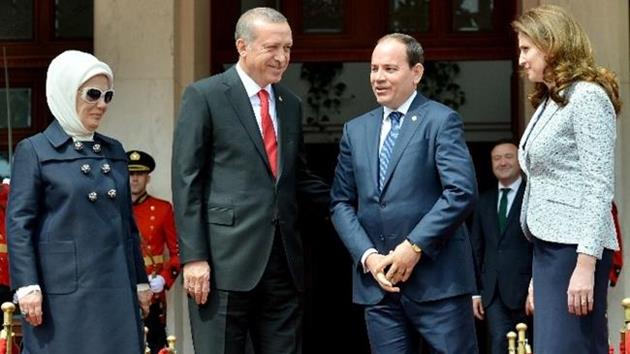 Tiran’da paralel yapı mesajı
