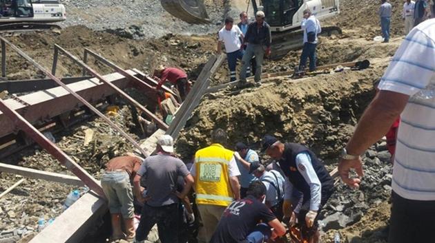 Baraj inşaatında göçük: 1 işçi toprak altında kaldı