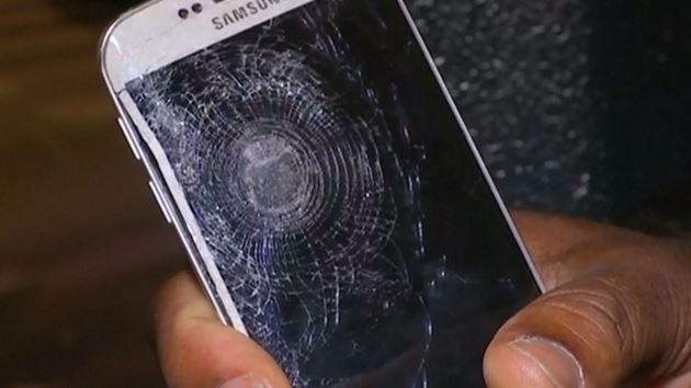 paris-saldırı-cep telefon