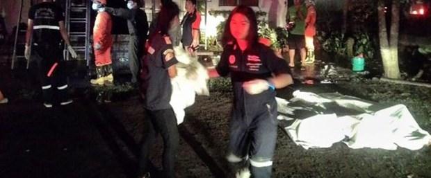 Tayland-yangın-öğrenci