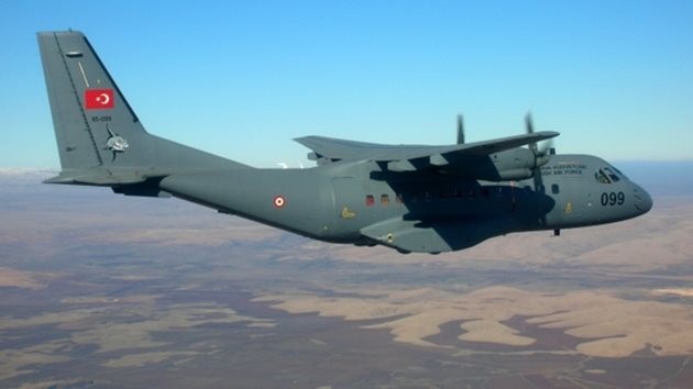 CN-235 tipi gözlem uçağı