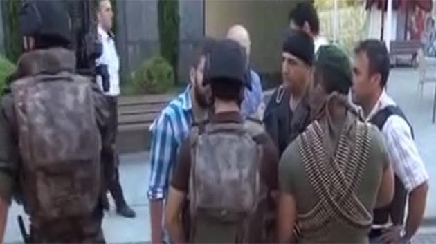 Rektörün koruması polise ateş açtı