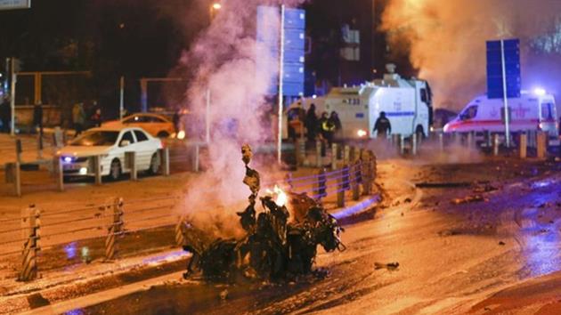 İstanbul Beşiktaş’ta Vodafone Arena yakınında iki bombalı saldırı: 38 şehit, 155 yaralı