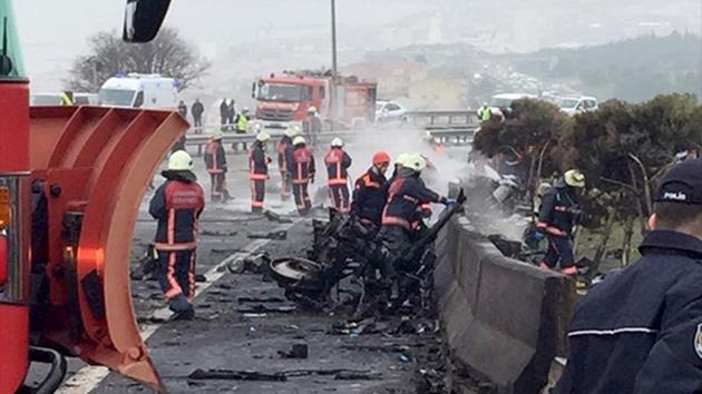 Büyükçekmece’de helikopter düştü