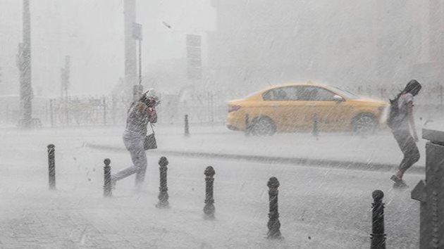 Meteoroloji’den İstanbul için ‘kuvvetli sağanak’ uyarısı