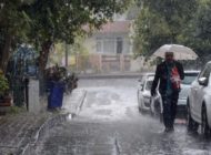 İstanbul’da kuvvetli yağış hayatı olumsuz etkiledi!